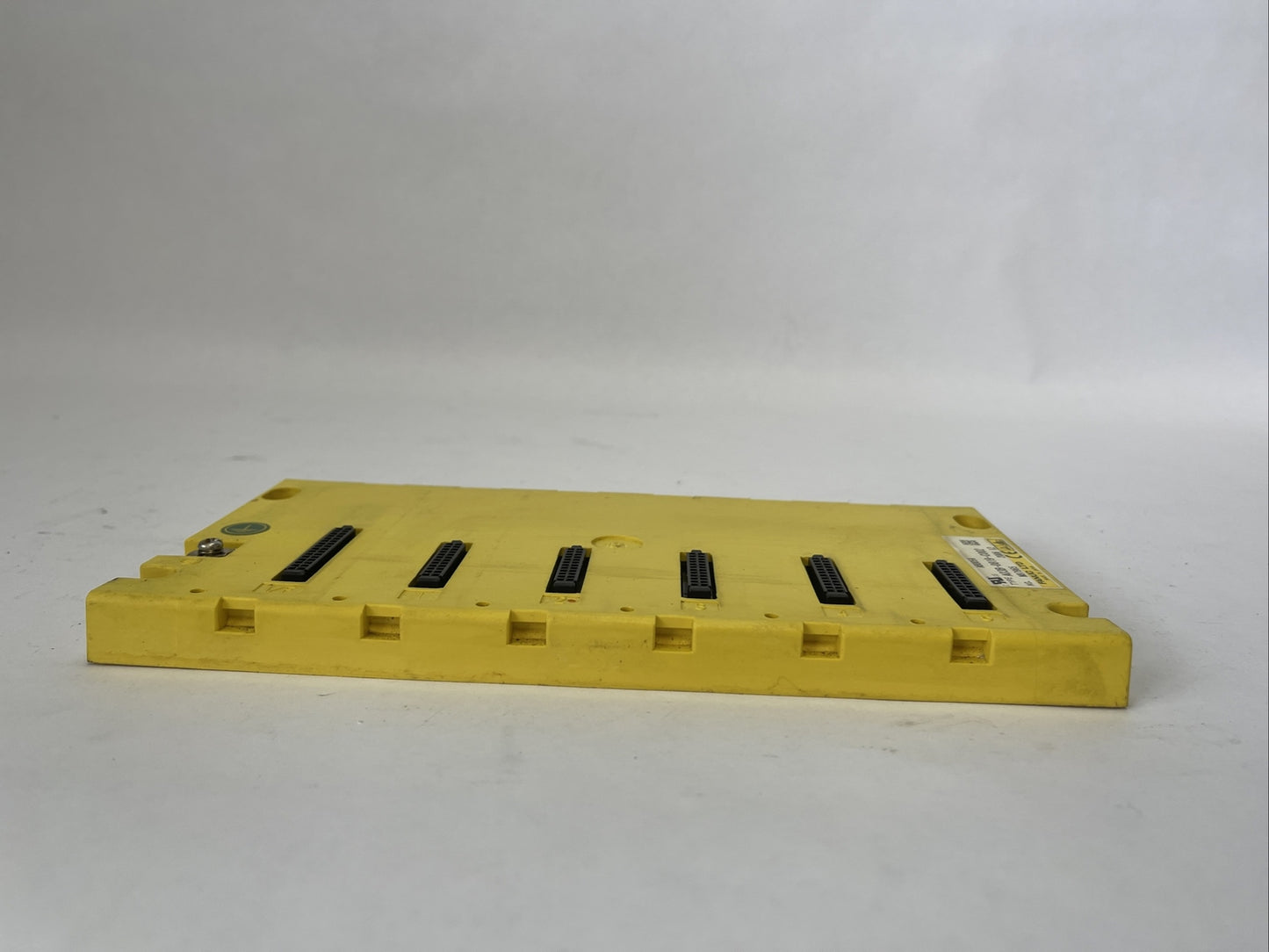 FANUC A03B-0819-C002 BACKPLANE RACK ASSEMBLY 5 SLOT3