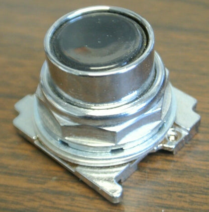 CUTLER-HAMMER E24PB FLUSH PUSHBUTTON OPERATOR / BLACK / NEW SURPLUS0