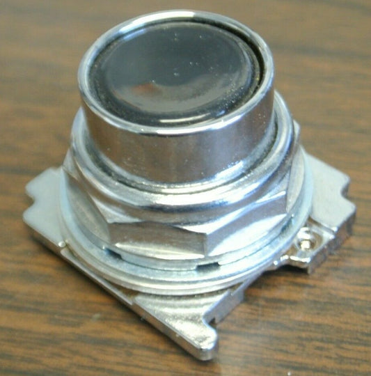 CUTLER-HAMMER E24PB FLUSH PUSHBUTTON OPERATOR / BLACK / NEW SURPLUS0