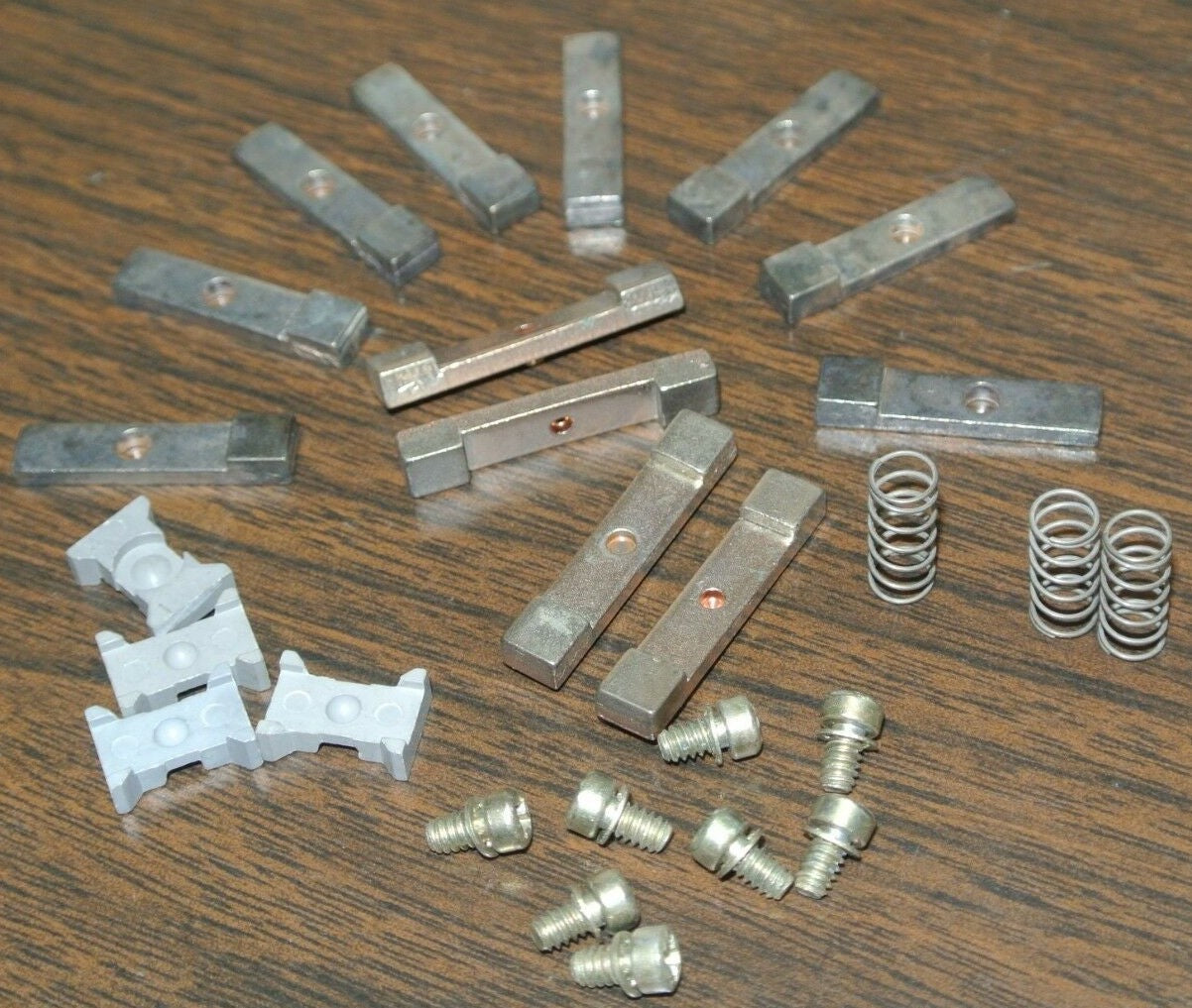 ALLIS-CHALMERS / SIEMENS ALLIS 25-106-921-802 CONTACT KIT / SIZE 1 / NEW SURPLUS0