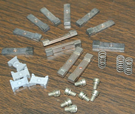 ALLIS-CHALMERS / SIEMENS ALLIS 25-106-921-802 CONTACT KIT / SIZE 1 / NEW SURPLUS0