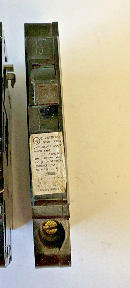 CROUSE-HINDS MH130-R CIRCUIT BREAKER 1POLE MH/MM 120/240VAC***LOTOF2***1