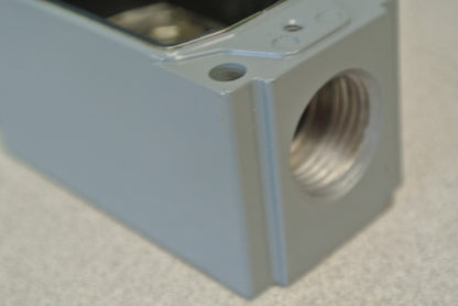 ALLEN-BRADLEY 802R-KF / OILTIGHT LIMIT SWITCH, SIDE PUSH ROLLER / NEW SURPLUS4