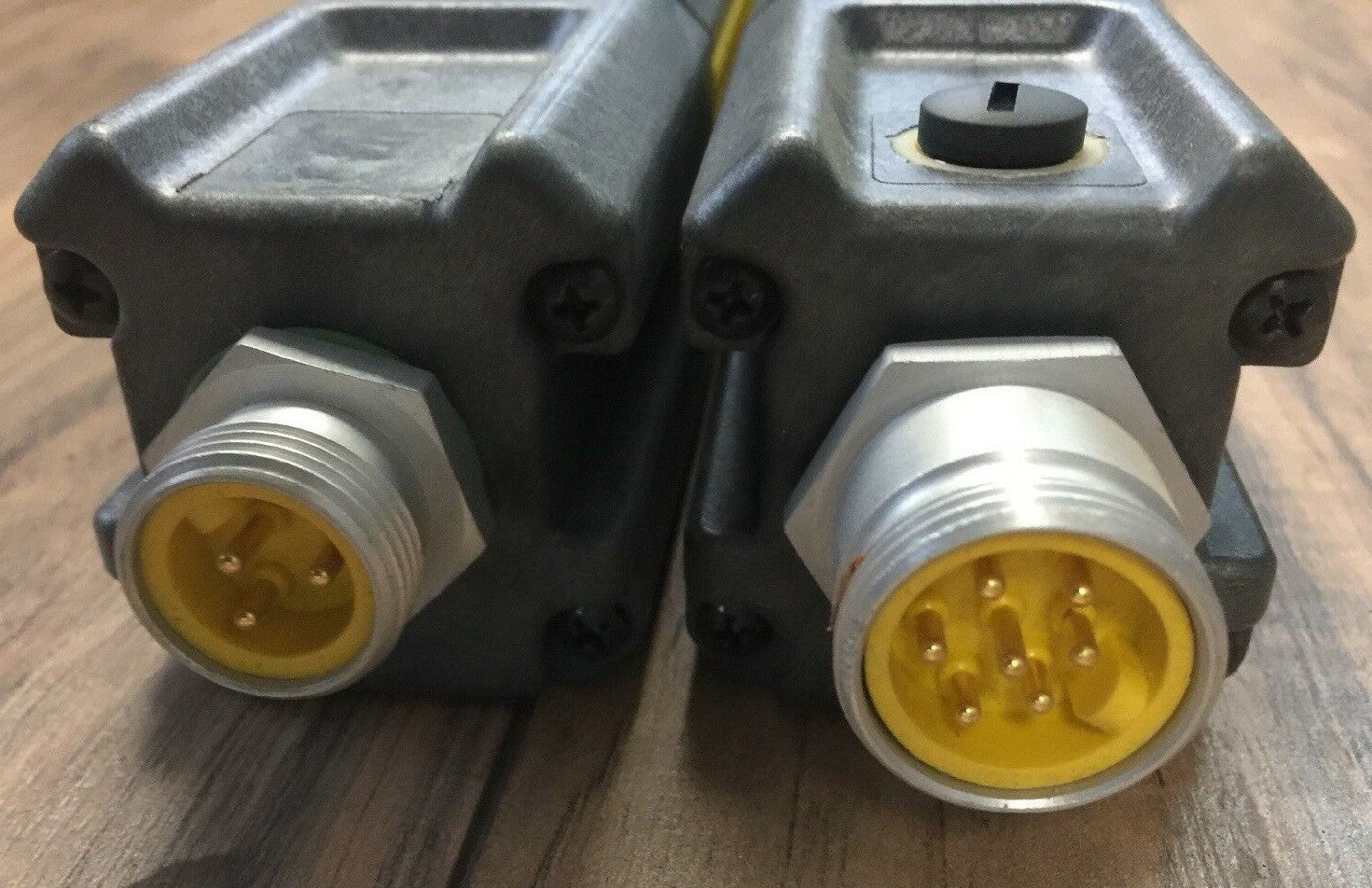 LEUZE LUMIFLEX LIGHT CURTAIN SET CPT30-1200/T3 TRANSMITTER CPR30-1200-b/T3 RECEI7