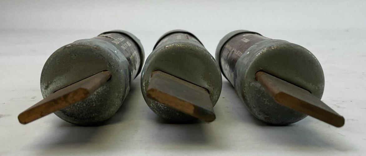 BULLET ECNR70 DUAL ELEMENT TIME DEALY FUSE 70AMP 250VAC (LOT OF 3)5