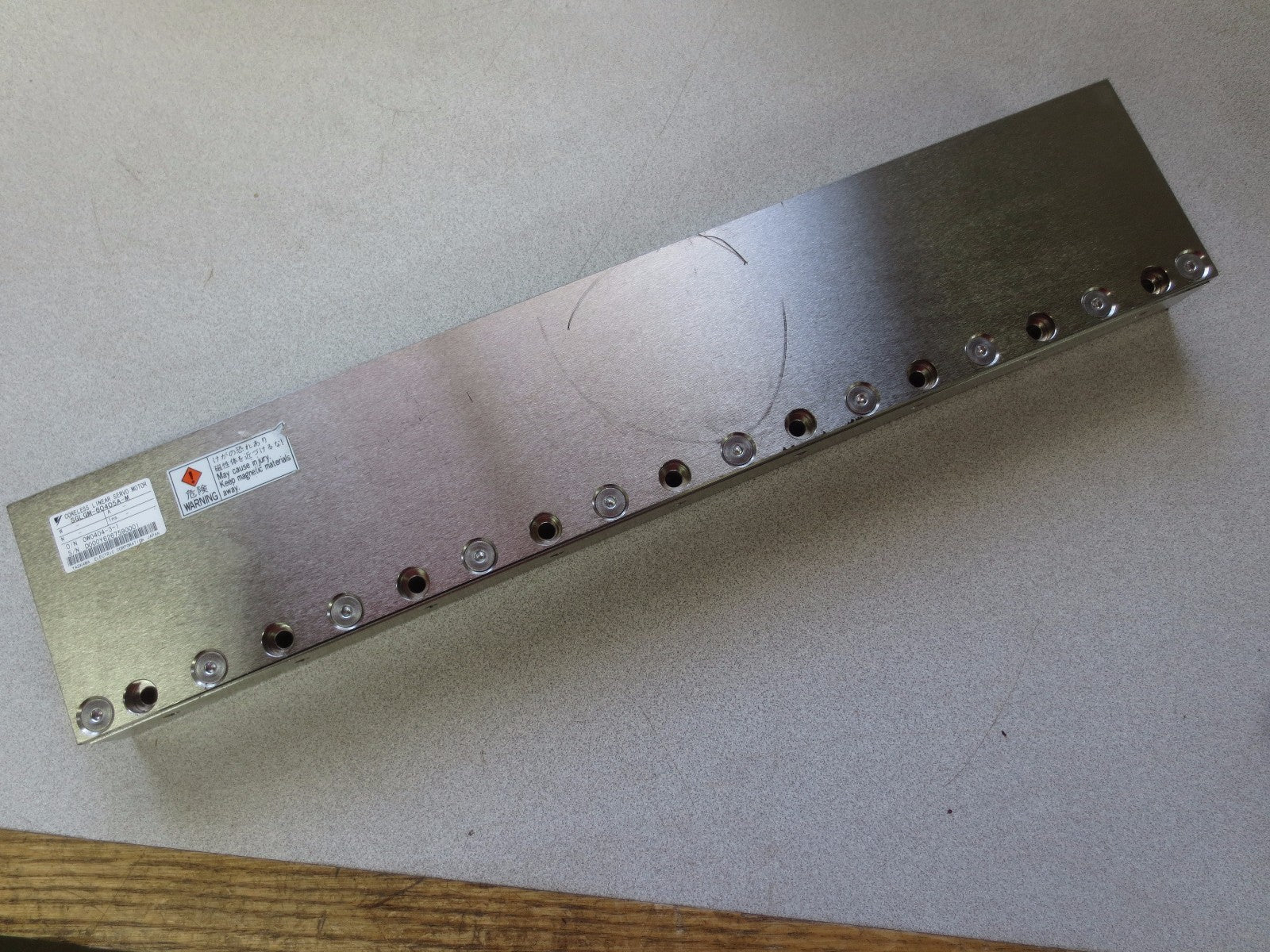 YASKAWA SGLGM-60405A-M + SGLFM-20540AC CORELESS LINEAR SERVO MOTOR MAGNET TRACKS0