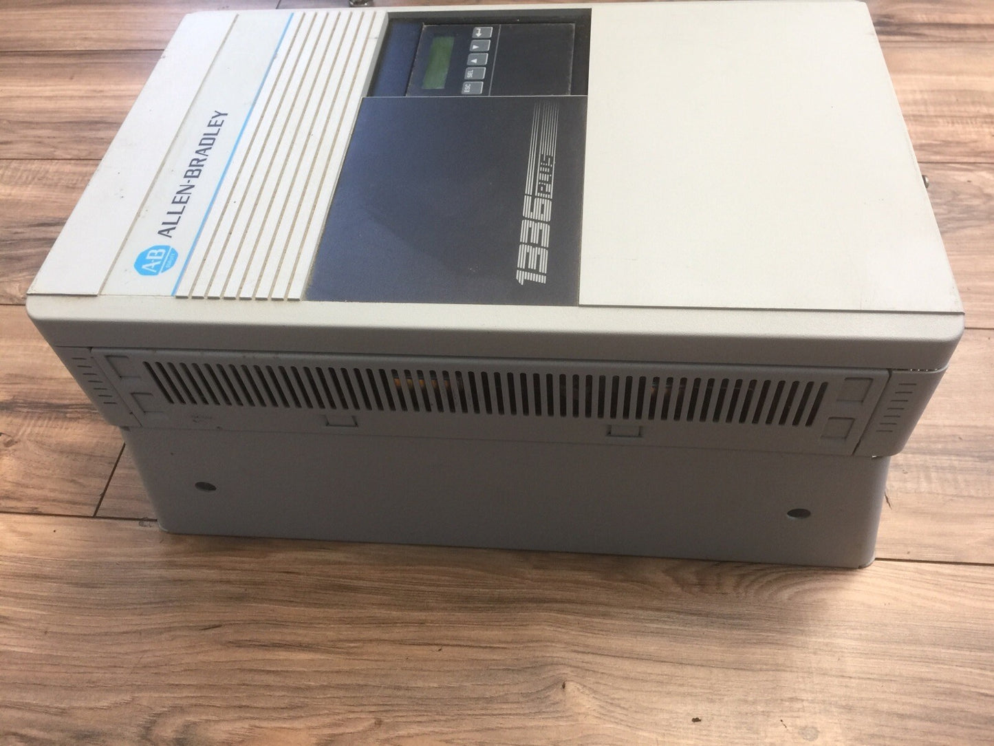 ALLEN BRADLEY 1336S-B020-AA-EN-HAP-L6 AC DRIVE OUTPUT 0-460VAC 31A 3PH 27KVA4