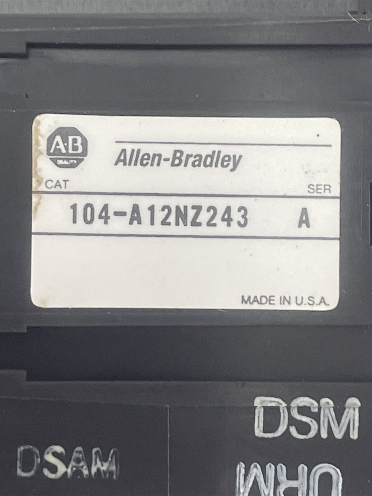 ALLEN BRADLEY 104-A12NZ243 SER A REVERSING STARTER 12AMP 600VAC 10HP COIL 24VDC1