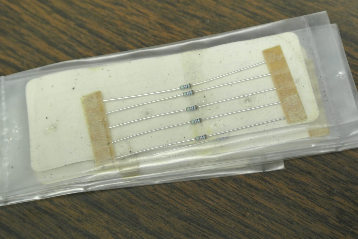 LOT of 31 / 5063JD412R0F12AF5 / BC 412XCT-ND RESISTORS 412 OHM, METAL FILM .40W1