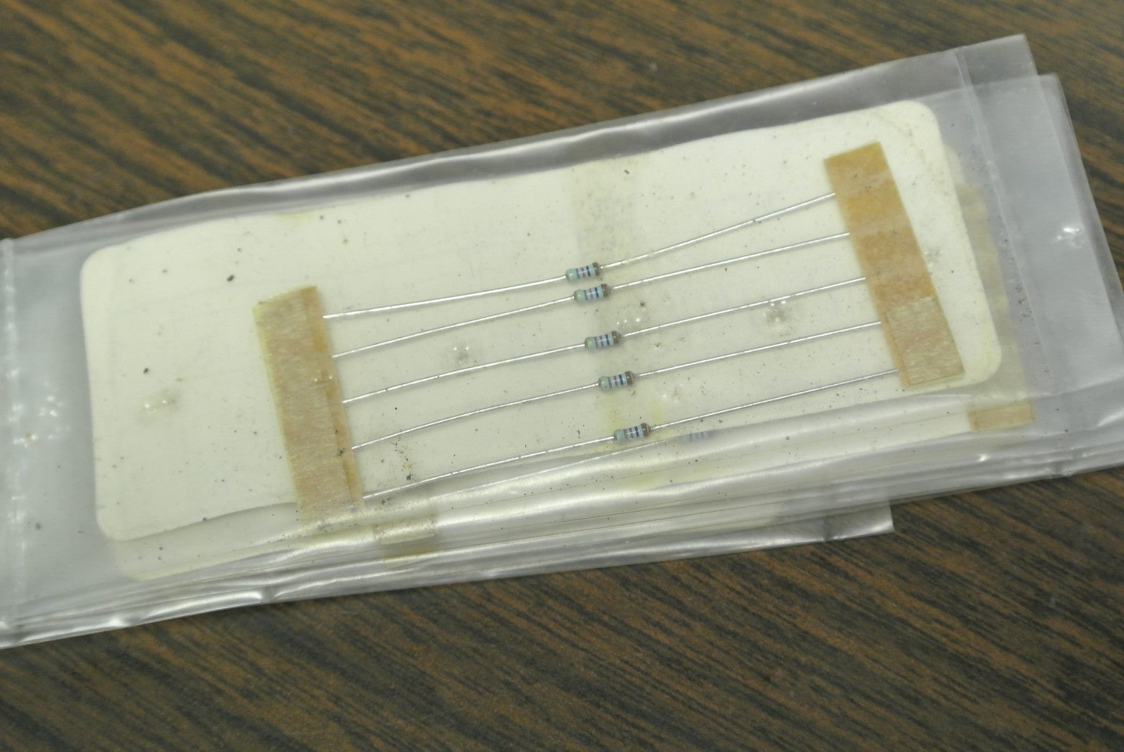 LOT of 31 / 5063JD412R0F12AF5 / BC 412XCT-ND RESISTORS 412 OHM, METAL FILM .40W1