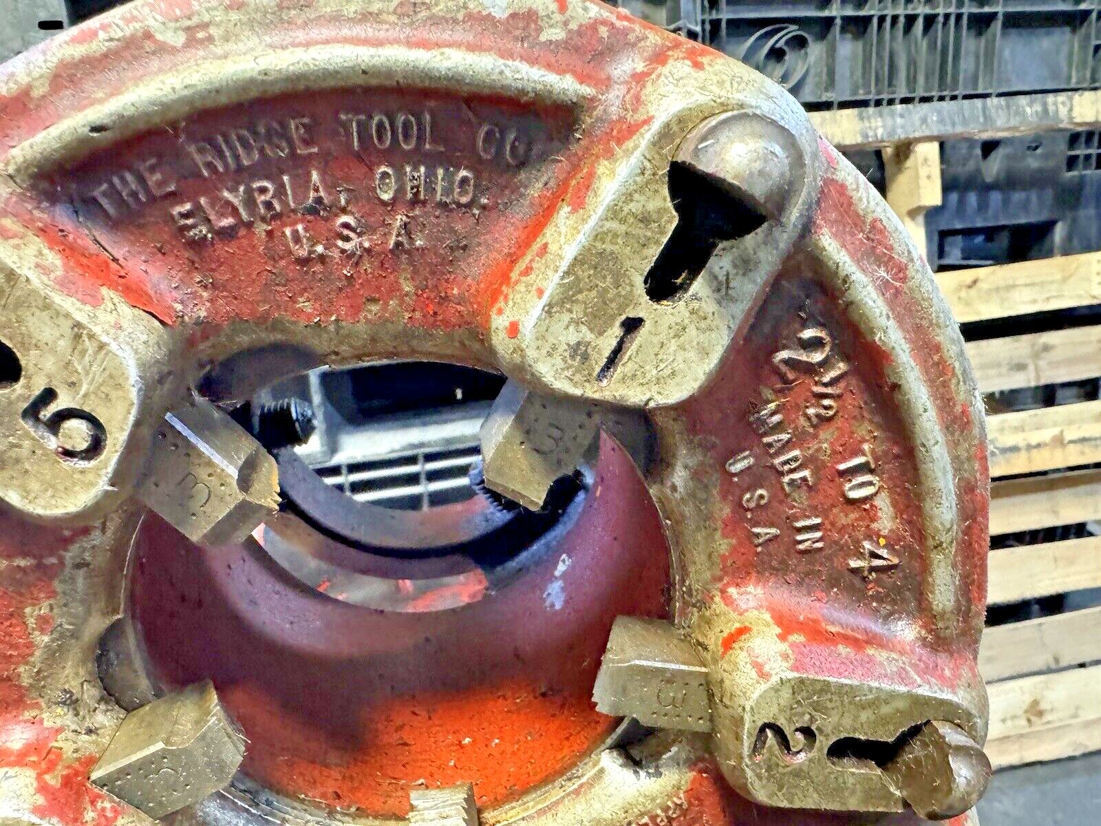 RIDGID - 700-12 - POWER DRIVE PIPE THREADER W/ STAND/BUCKET/DIE HEADS +SEE BELOW4