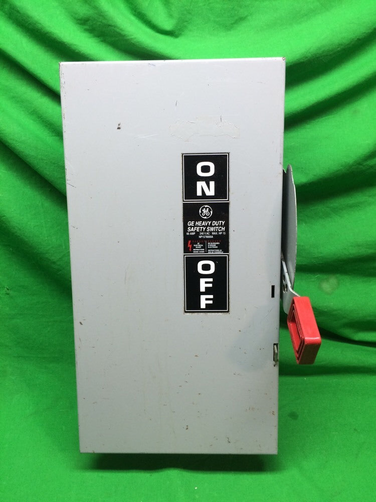 GENERAL ELECTRIC TH4322 60 AMP FUSIBLE SAFETY SWITCH TYPE 10