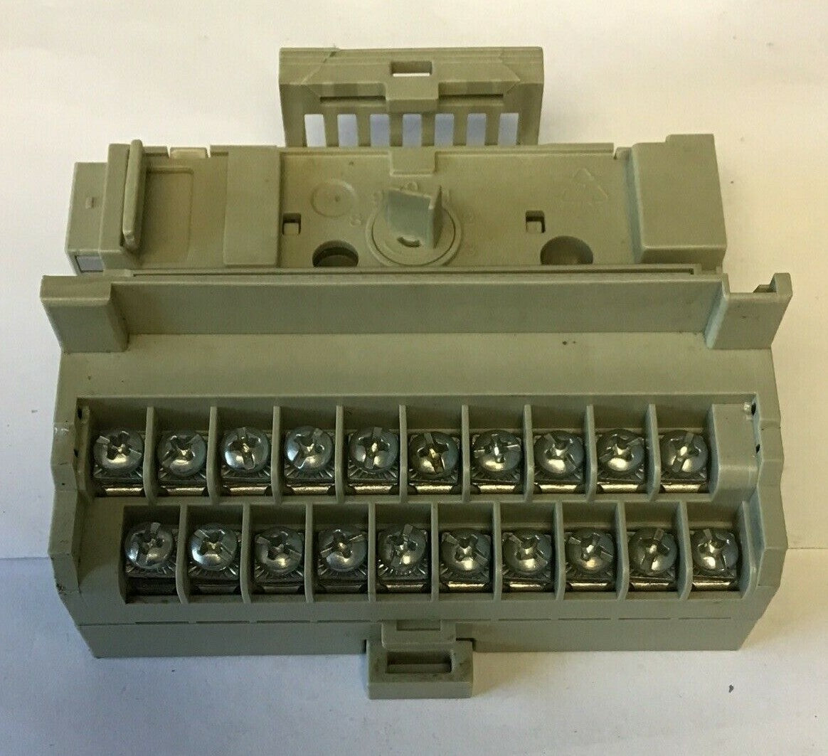 ALLEN BRADLEY 1794-IA8 INPUT MODULE SER.B W/ 1794-TBN/A TERMINAL BLOCK6