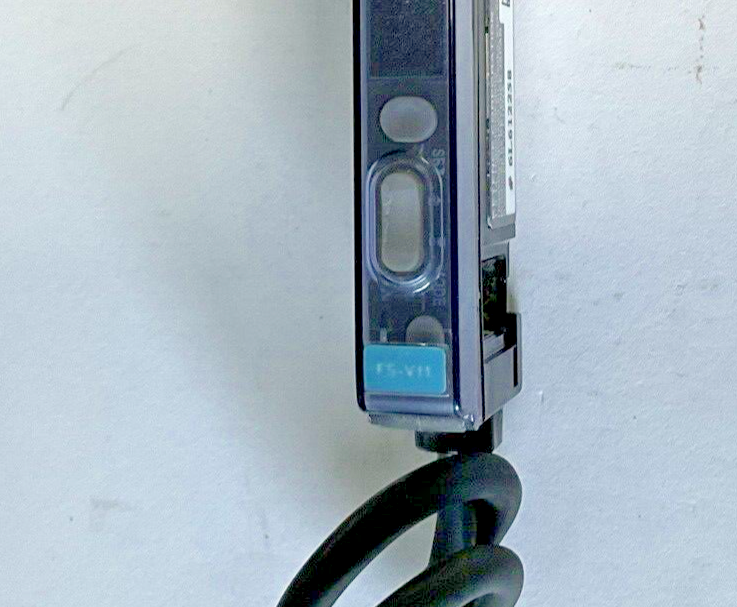KEYENCE FS-V11P FIBER OPTIC SENSOR 24VDC 2