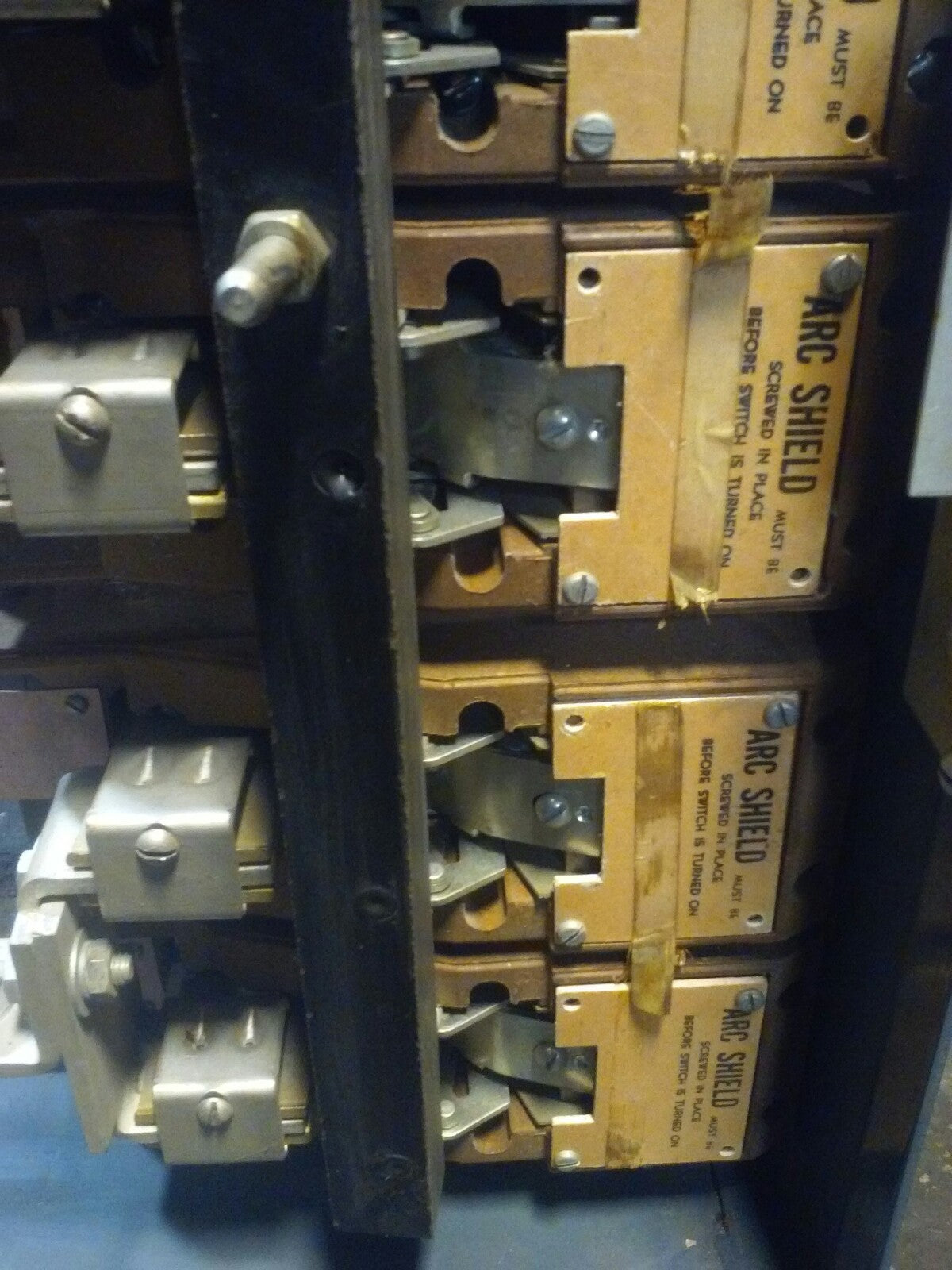 GE QMR368C PANELBOARD SWITCH, 1200A, 600V, 3P FUSIBLE INTERRUPTER, QMR7