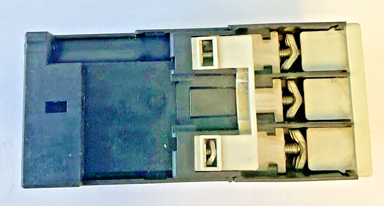 SIEMENS 3RT1026-1B..4 CONTACTOR 24VDC 35A 600V6