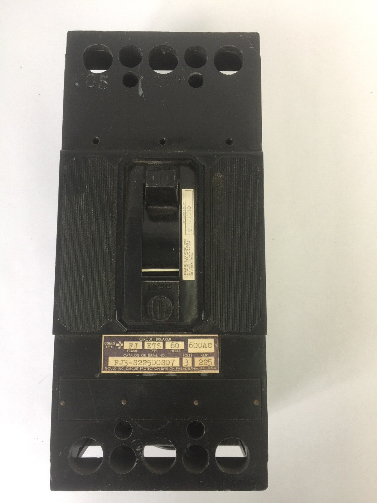 ITE SIEMENS FJ3-S22500S07 CIRCUIT BREAKER 600VAC 225AMP 3POLE0