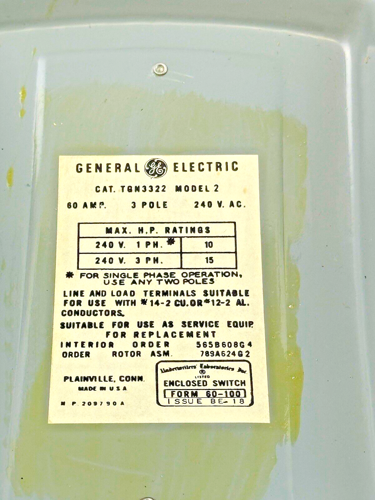 GE - TGN3322 MODEL 2 - SAFETY SWITCH - 60A/ 240VAC/ 3 POLE/ TYPE 18