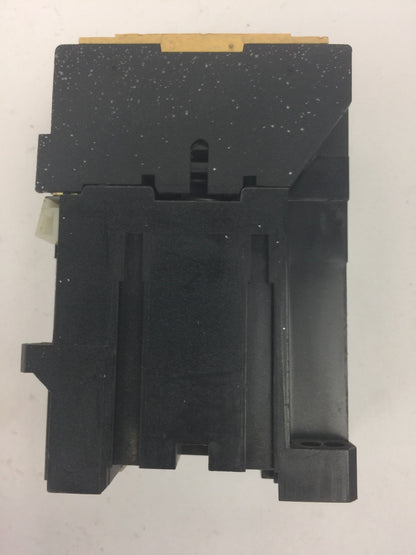 ALLEN BRADLEY 100-A09NZ*3 CONTACTOR SER B 600VAC 9A NB174 COIL 24VDC 5