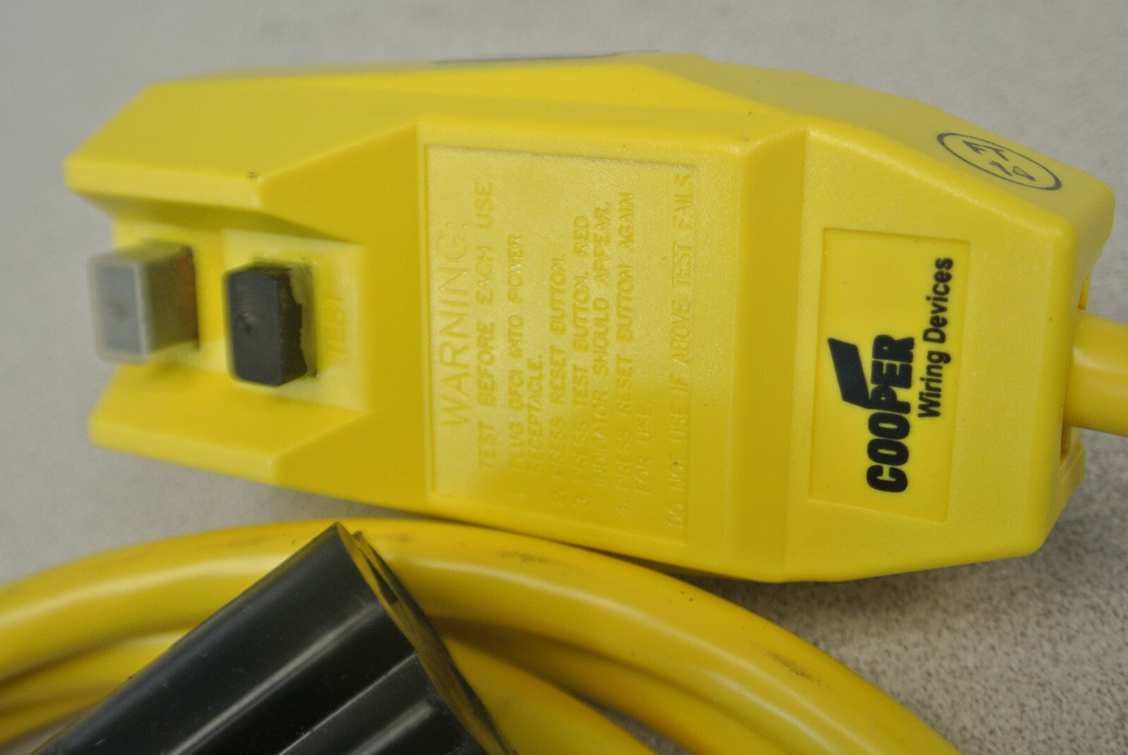 COOPER GFP102M IN-LINE GFCI / 15A / 125V / 2P / 3W GRND / 90° / 6 Ft5