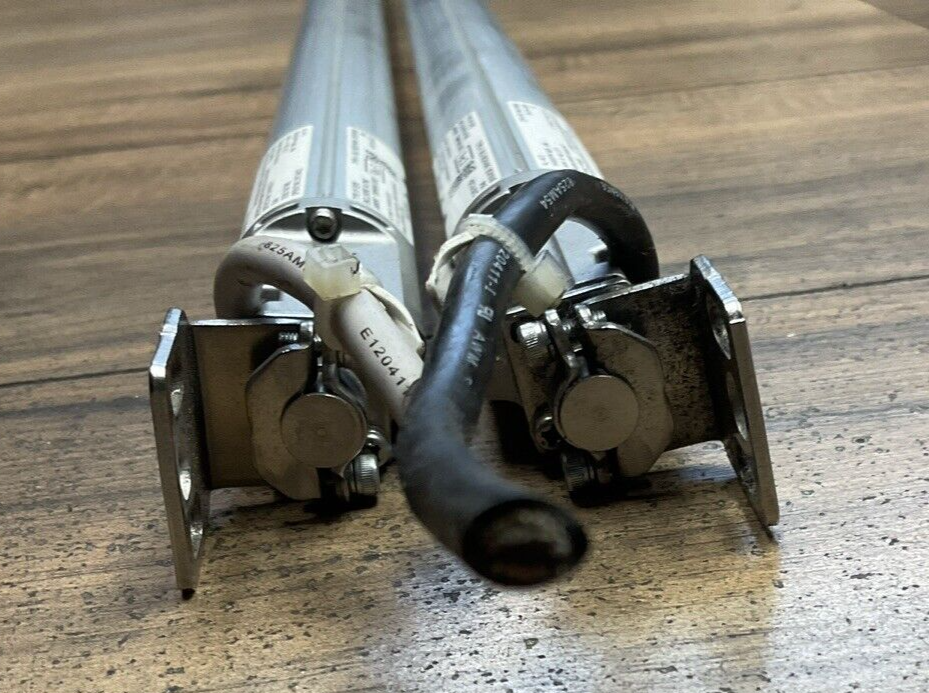 KEYENCE LIGHT CURTAIN SL-V71-R RECEIVER 24VDC SLV71-T TRANSMITTER 24VDC CLASS 26