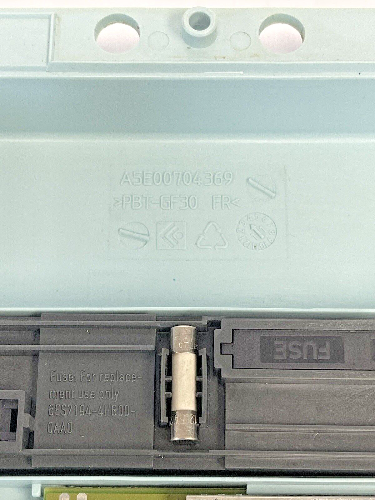 SIEMENS - A5E00704369 -SIMATIC DP ET200PRO SLOT RACK MOUNT - PBT-GF30-FR1