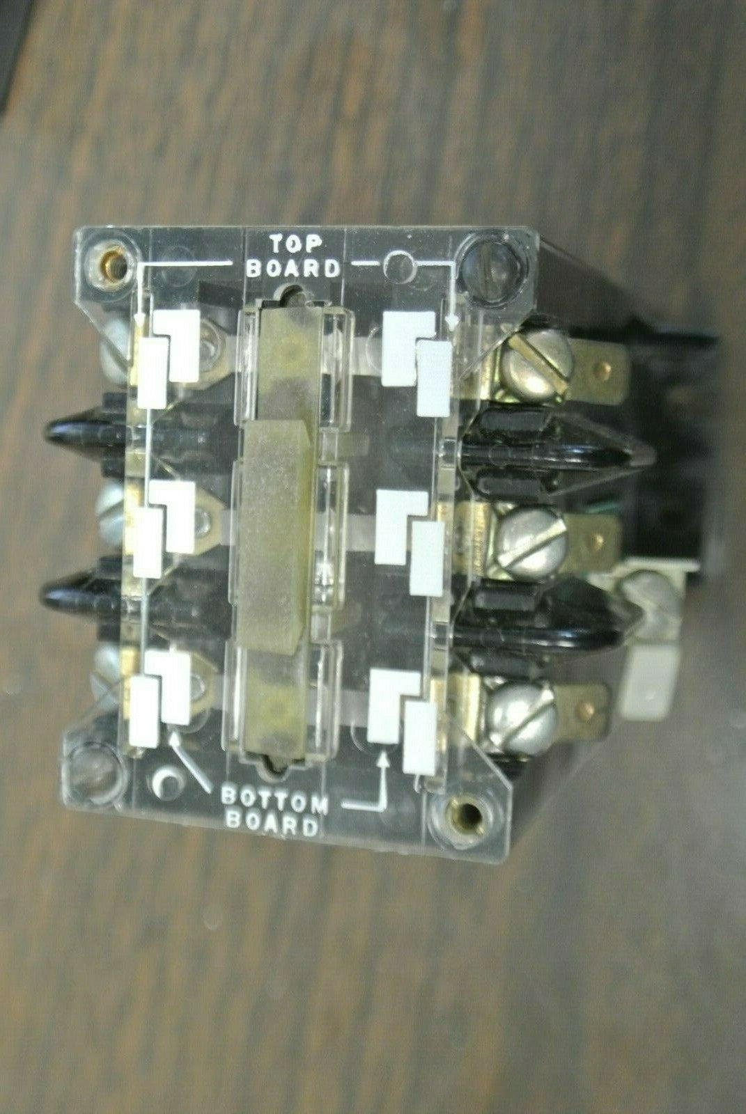 FURNAS 46FBE30 CONTROL RELAY / 10A / 600VAC / 115V COIL / NEW SURPLUS5