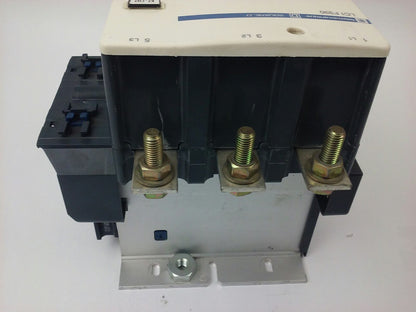 TELEMECANIQUE LC1F330 CONTACTOR,3PH,600VAC, 370A, 250HP, 120/127V 40/400HZ COIL10