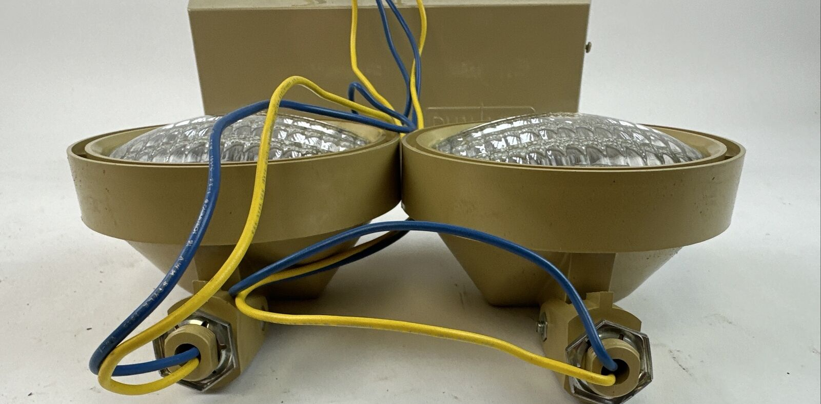 DUAL-LITE ML-2E-NY EMERGENCY LIGHT UNIT OUTPUT 6VDC INPUT 120/277VAC LUMENETTE3