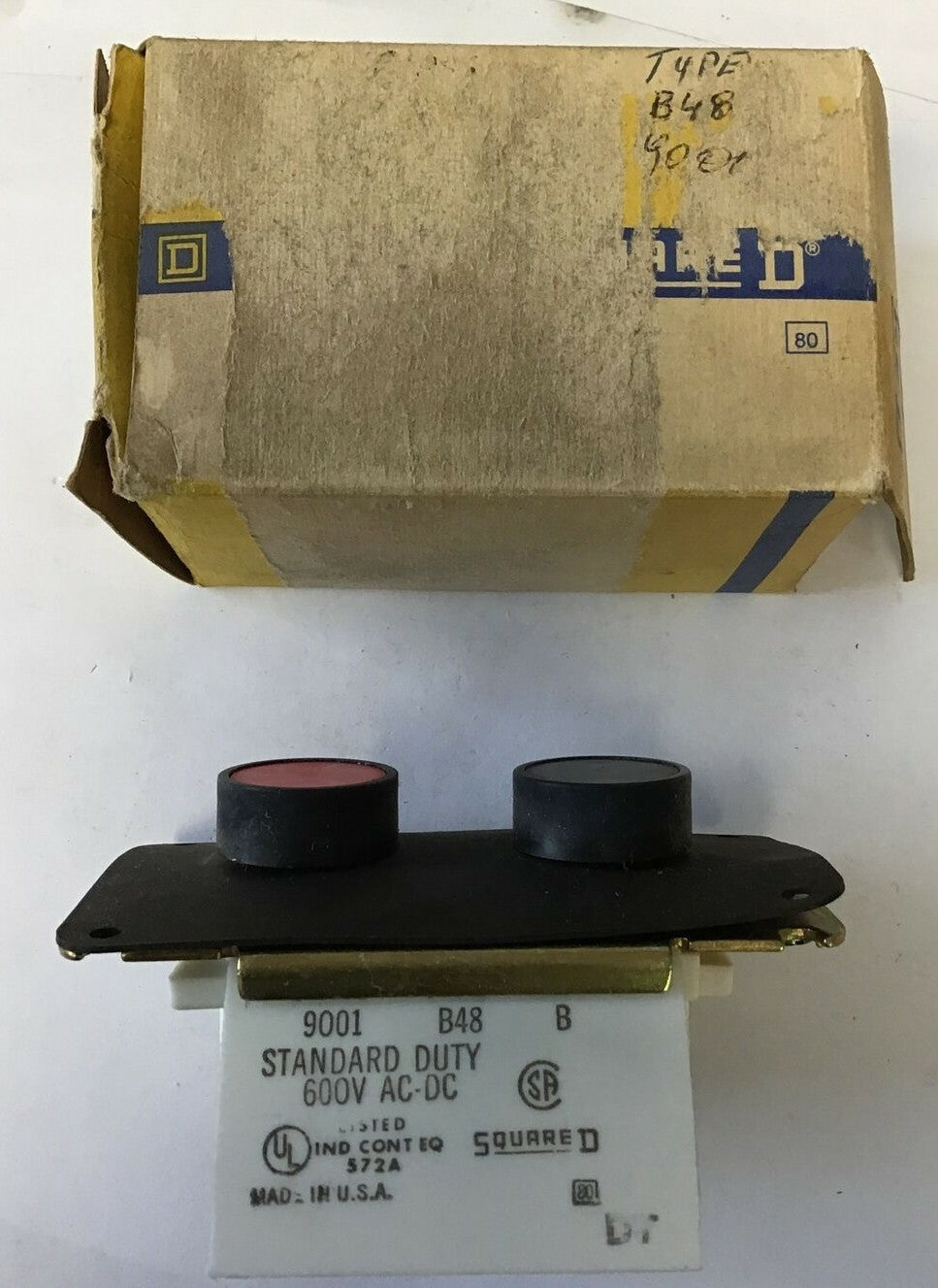 SQUARE D 9001 B48 2 BUTTON PUSH BUTTON STATION 600VAC SER.B0