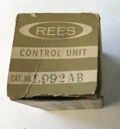  REES L992AB PUSHBUTTON START ILLIMUNIATED 4300-999/ 949-6648 460V 60CY1