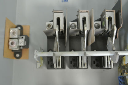 CROUSE-HINDS GH424N GENERAL DUTY FUSIBLE SAFETY SWITCH / 240V / 200A / 60HP MAX7