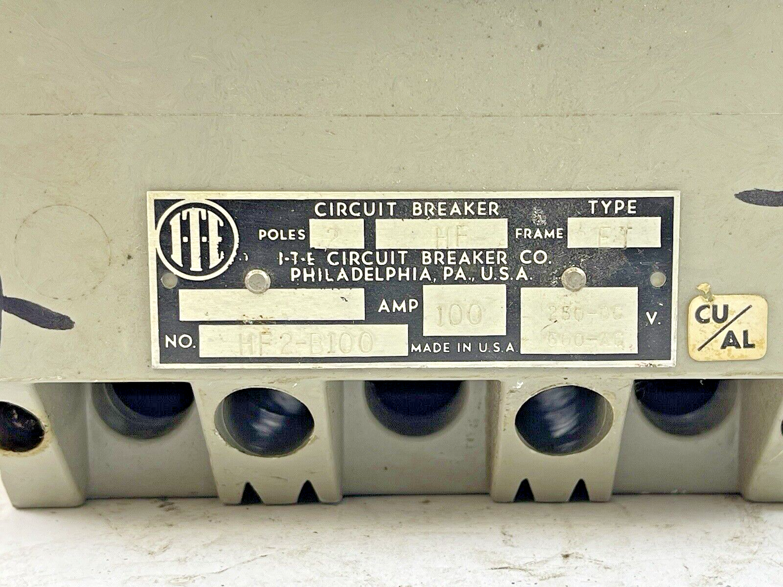 ITE / SIEMENS - HF2-B100 - CIRCUIT BREAKER - 100 AMP, 250 DC, 600 VAC, 2 POLE2