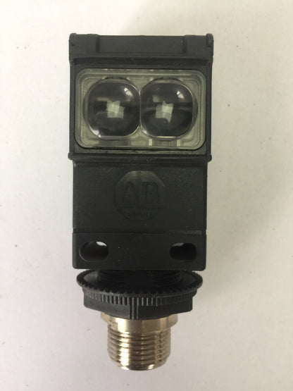 ALLEN BRADLEY 42GDP-9004-QD8 PHOTOSWITCH DIFFUSE DIAGNOSTIC SENSOR 90-264VAC 4
