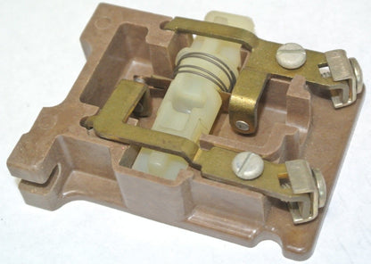 JOSLYN CLARK KPM-13 AUXILIARY CONTACT / FIXED POLE KIT, CLOSED TOP - NEW SURPLUS0