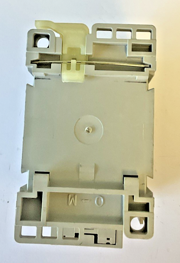 ALLEN BRADLEY 100-C30E*00 CONTACTOR SER.C 600VAC 55A2