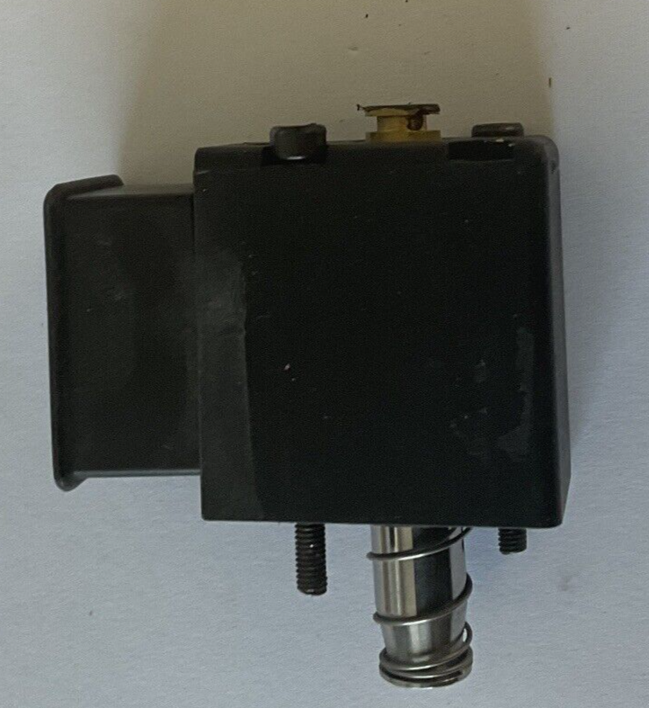 NUMATICS 226-749B SOLENOID COIL 24VDC 0.15A6