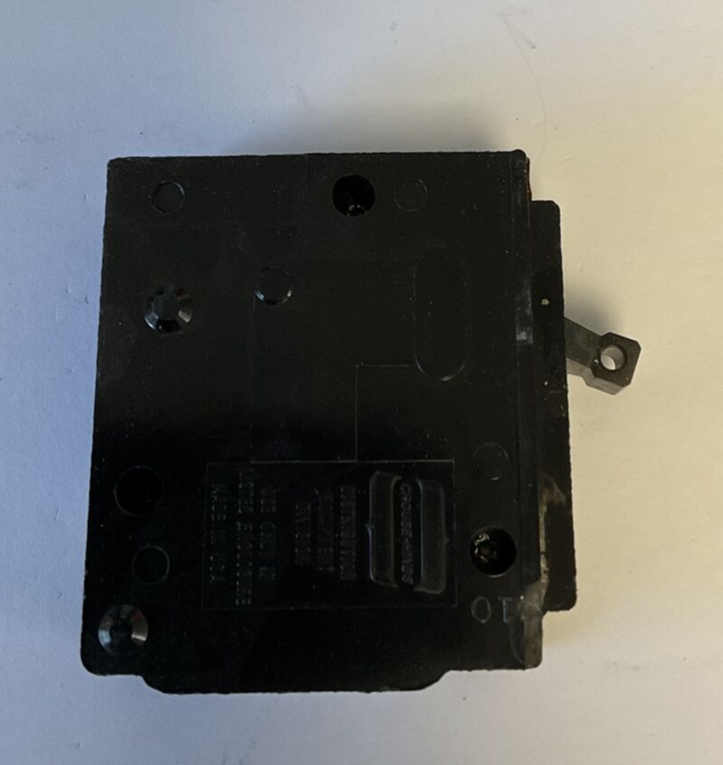 CROUSE-HINDS MP30 CIRCUIT BREAKER 30A 120/240VAC STYLE MP 2POLE ***LOTOF10***3