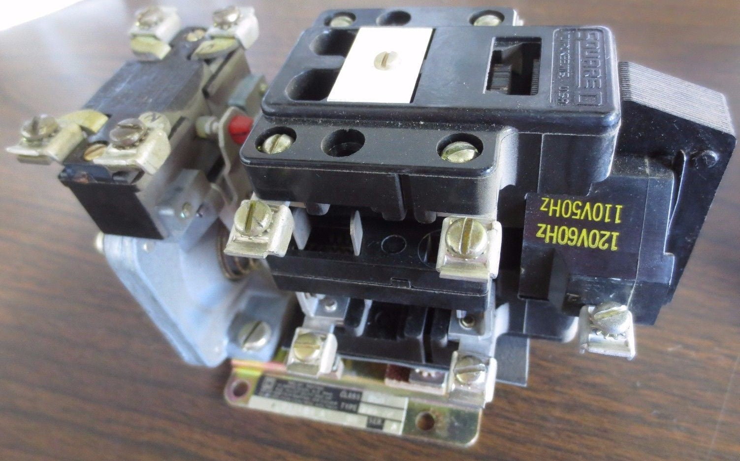 SQUARE D 8501 DD0-22 PNEUMATIC TIMER - 1NO/1NC, 110-120VAC COIL2