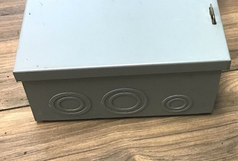 GE TGN3322 SAFETY SWITCH MODEL 8 240VAC/250VDC 60A TYPE 1 NON FUSIBLE 15HP6