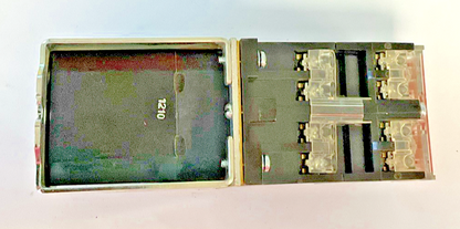 ALLEN BRADLEY 700S-DCP710Z24 RELAY SER.E 600VAC 20A4