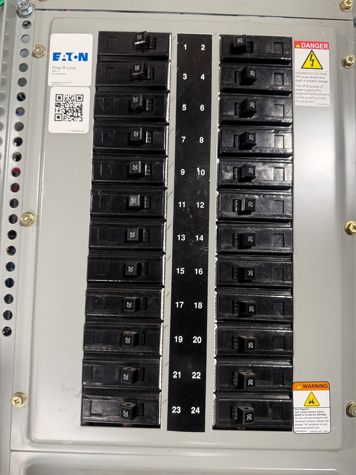 EATON PRL1a CIRCUIT BREAKER PANELBOARD 100A MAIN CIRCUIT BREAKER (42)20A CIRCUIT4