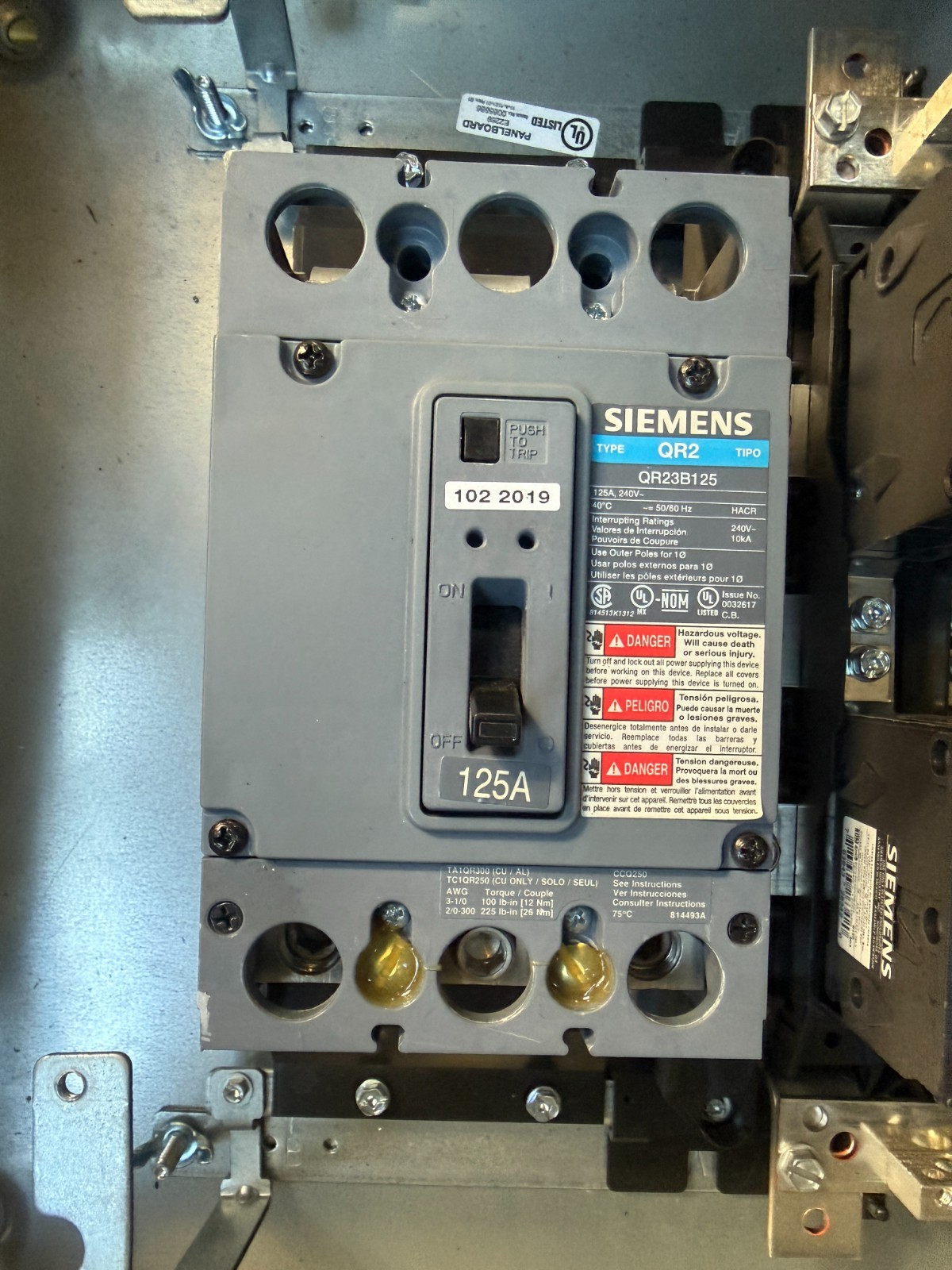 SIEMENS P1X42MC250CT 208Y/120V PANELBOAD QR2B125 MAIN CIRCUIT BREAKER (42)20A3