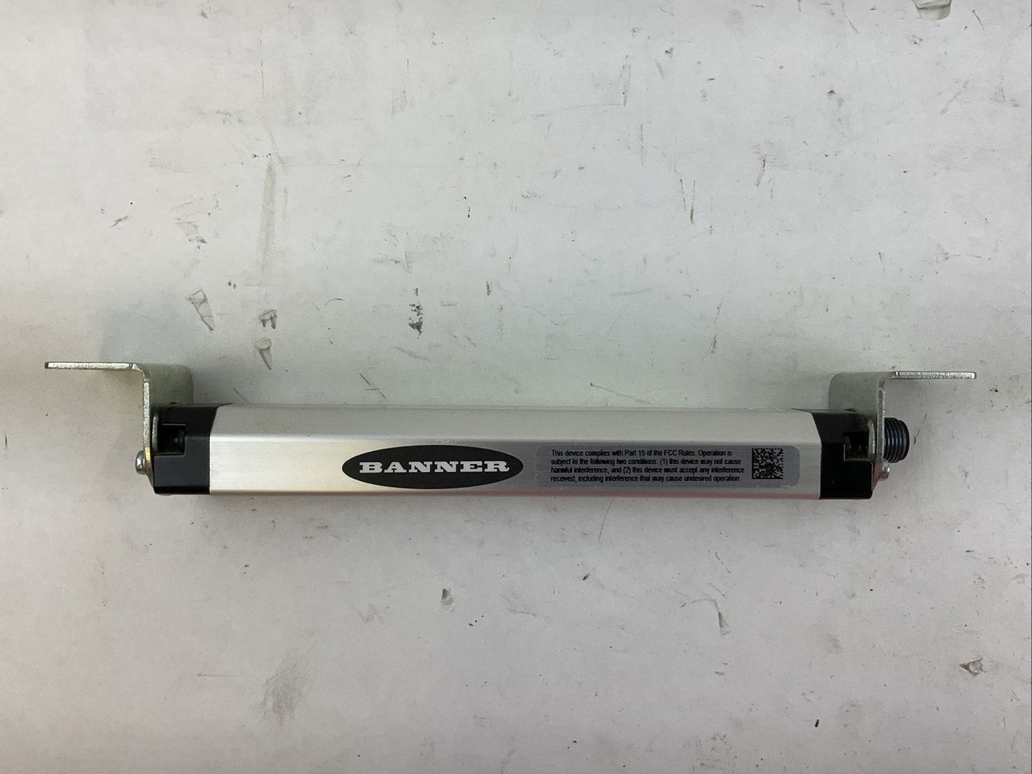 BANNER WLS28-2XW145XQ WORK LIGHT STRIP 12-30VDC 0.4A3
