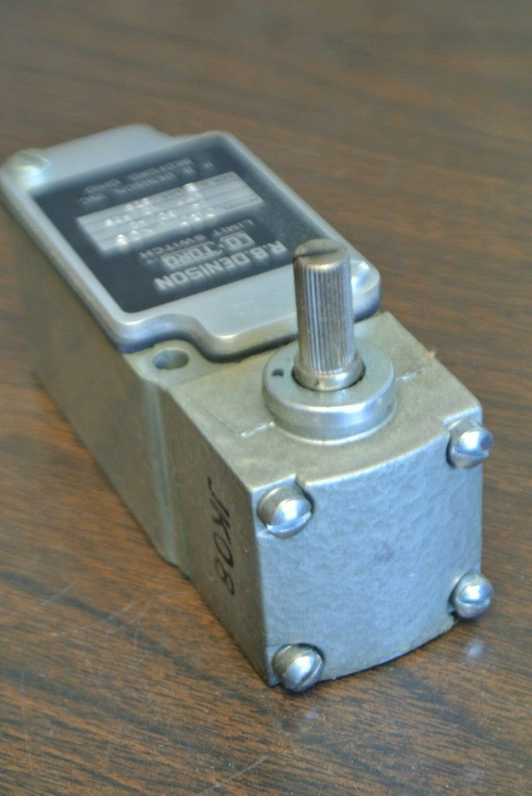 GOULD / R.B. DENISON / CG0-JK08 LIMIT SWITCH / NEW SURPLUS / CG0JK087