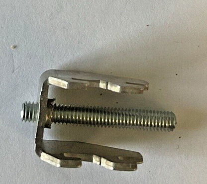 UNBRANDED MONITOR/SCREEN MOUNTING CLIP ***LOTOF8***3