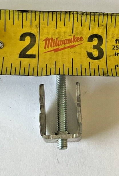 UNBRANDED MONITOR/SCREEN MOUNTING CLIP ***LOTOF8***4