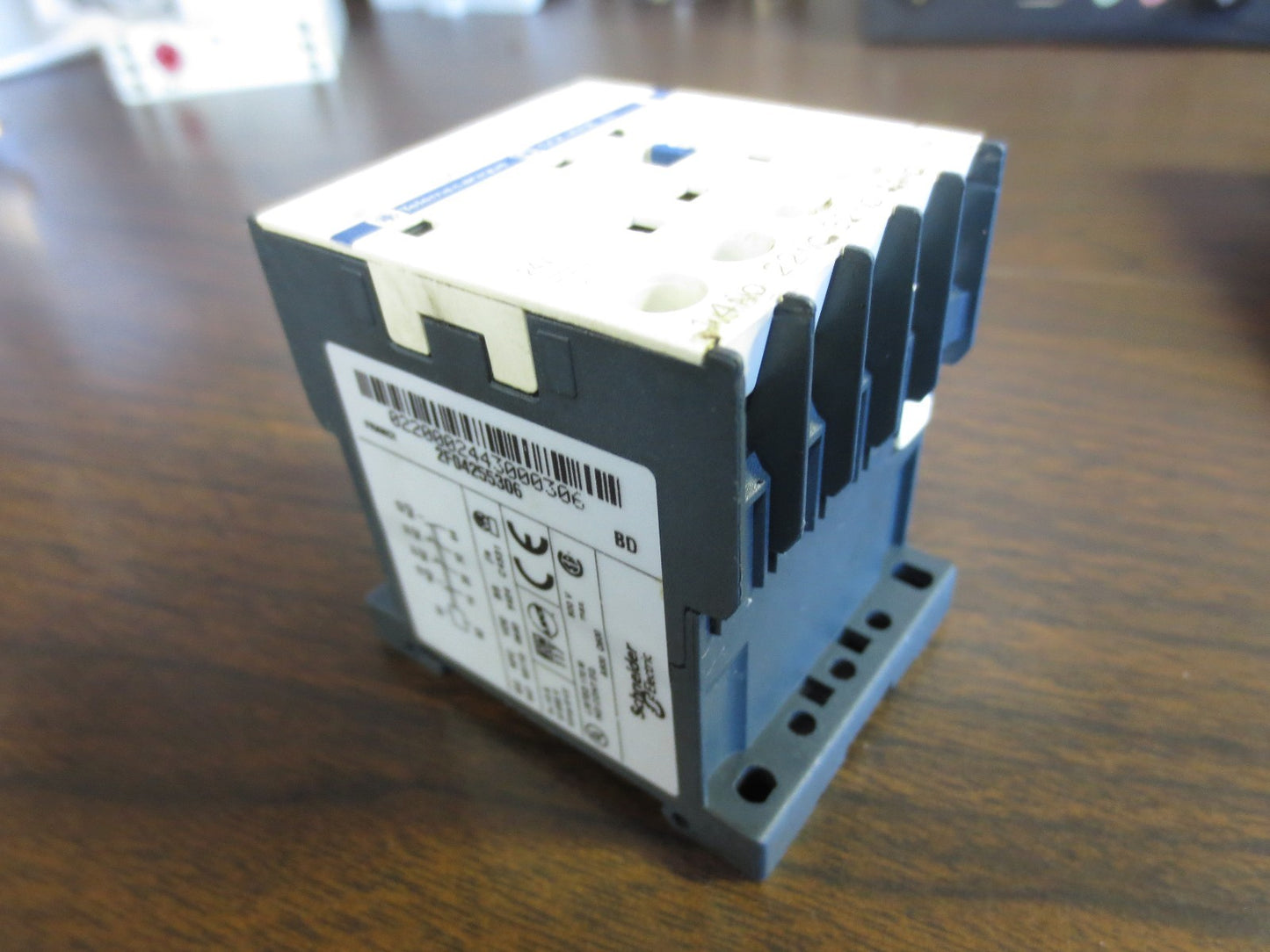 TELEMECANIQUE CA3KN22BD3 CONTROL RELAY - 600VAC, 10A2