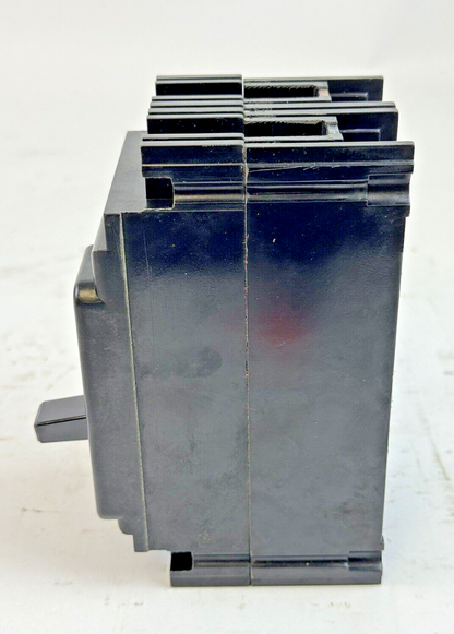 CHALLENGER / FPE - NE224020 - MOLDED CIRCUIT BREAKER - 2 POLE, 240 VAC, 20 A-NEW7