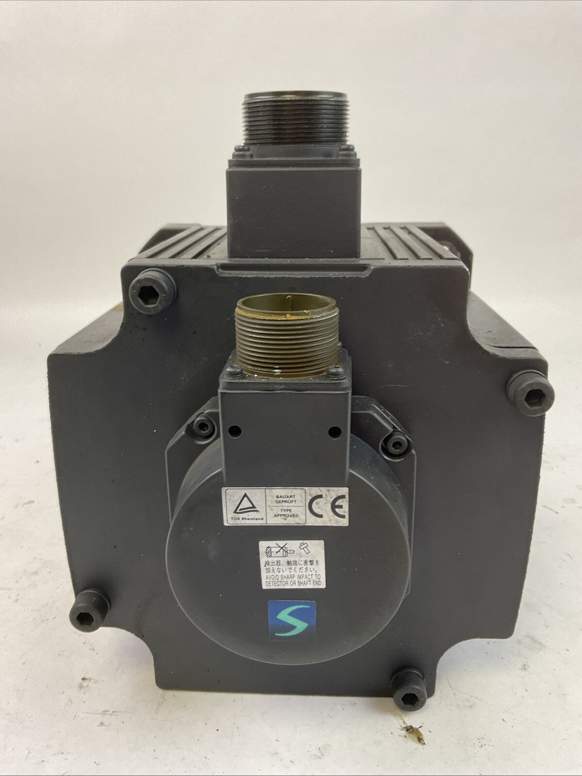 MITSUBISHI HC-SFS352K AC SERVO MOTOR 2000RPM OUTPUT 2.5kW INPUT 146VAC 17A5